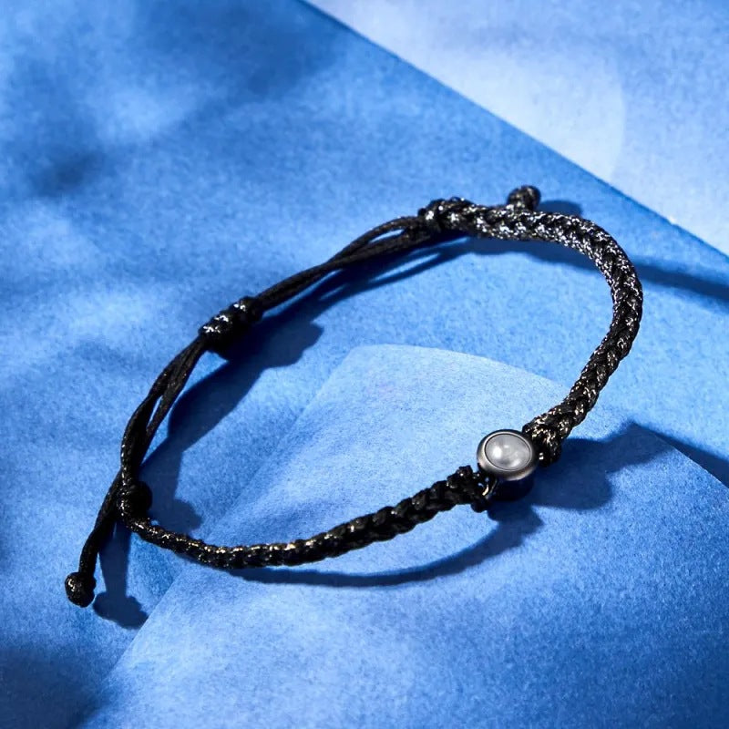 “To My Mom – A Hidden Memory Bracelet She’ll Never Forget 💖”